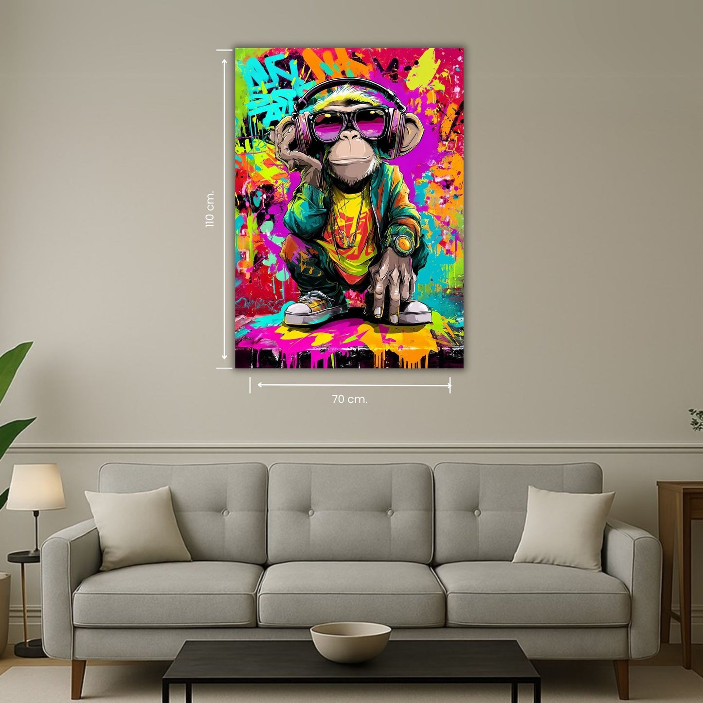 image d’un singe dj posant sur un fond graffiti