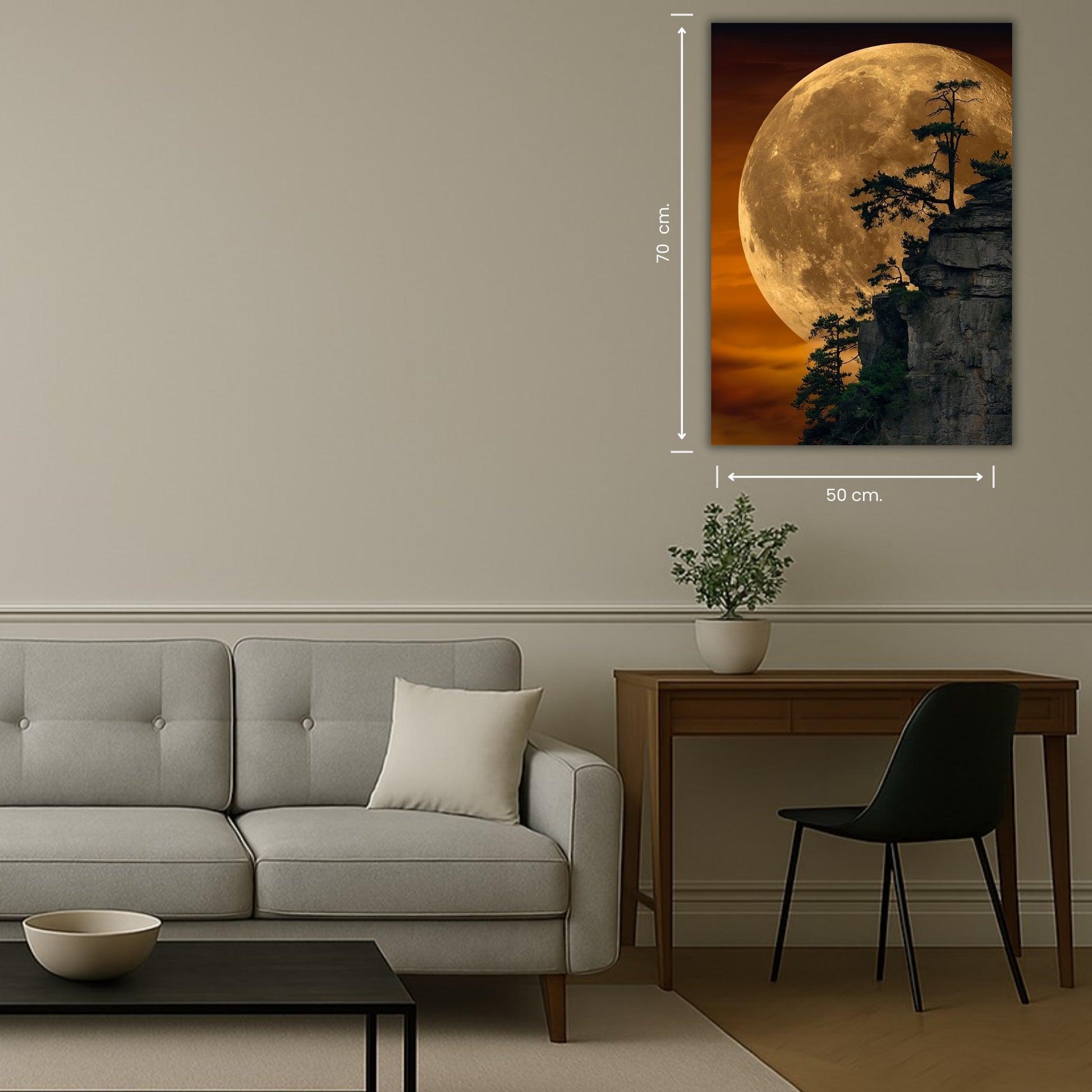 grande lune orange sur ciel sombre